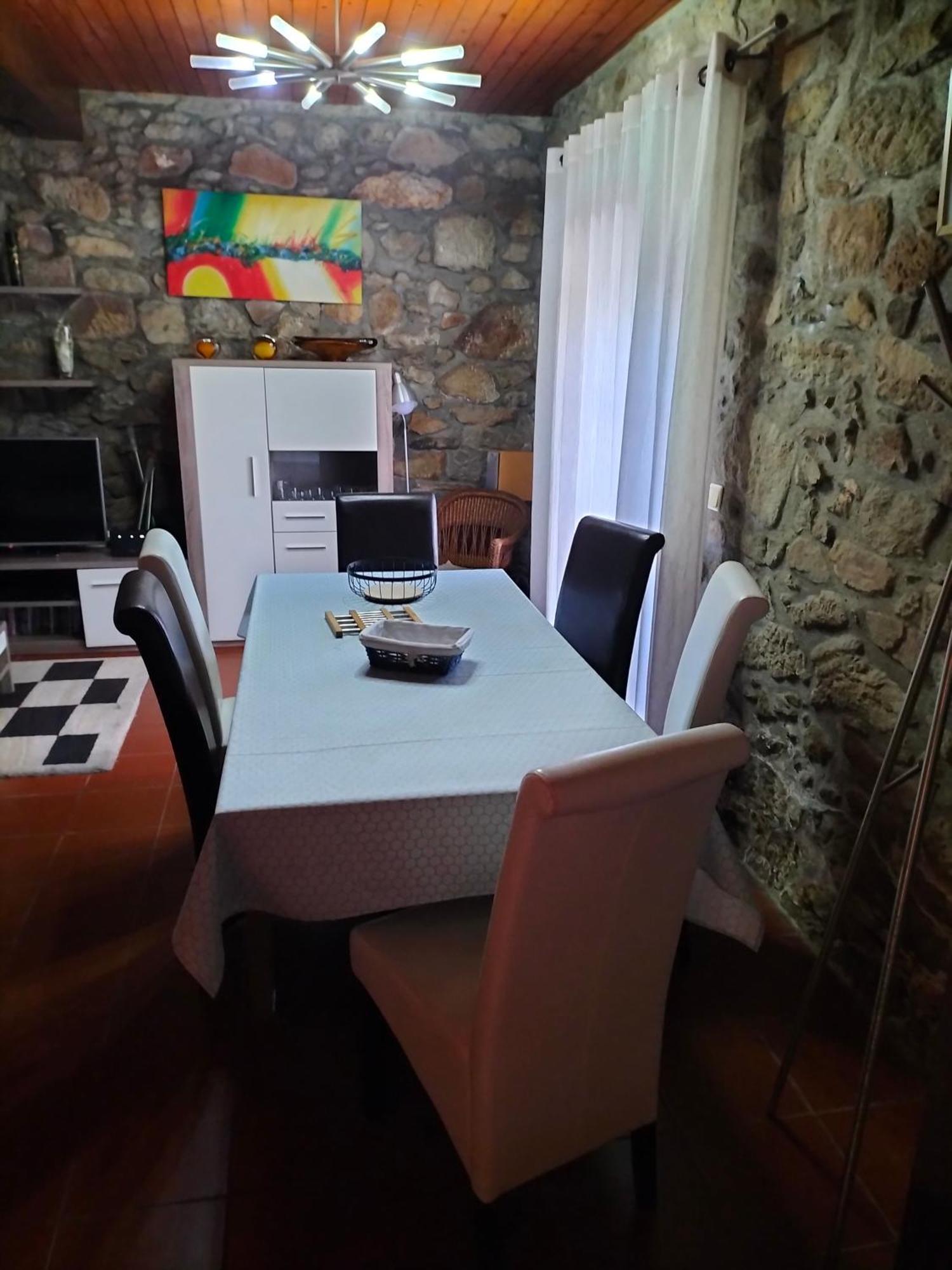 Casa De Madeira E Pedra Villa อาฟิฟ ภายนอก รูปภาพ